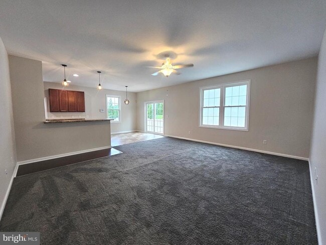 Building Photo - 270 Waterway Dr
