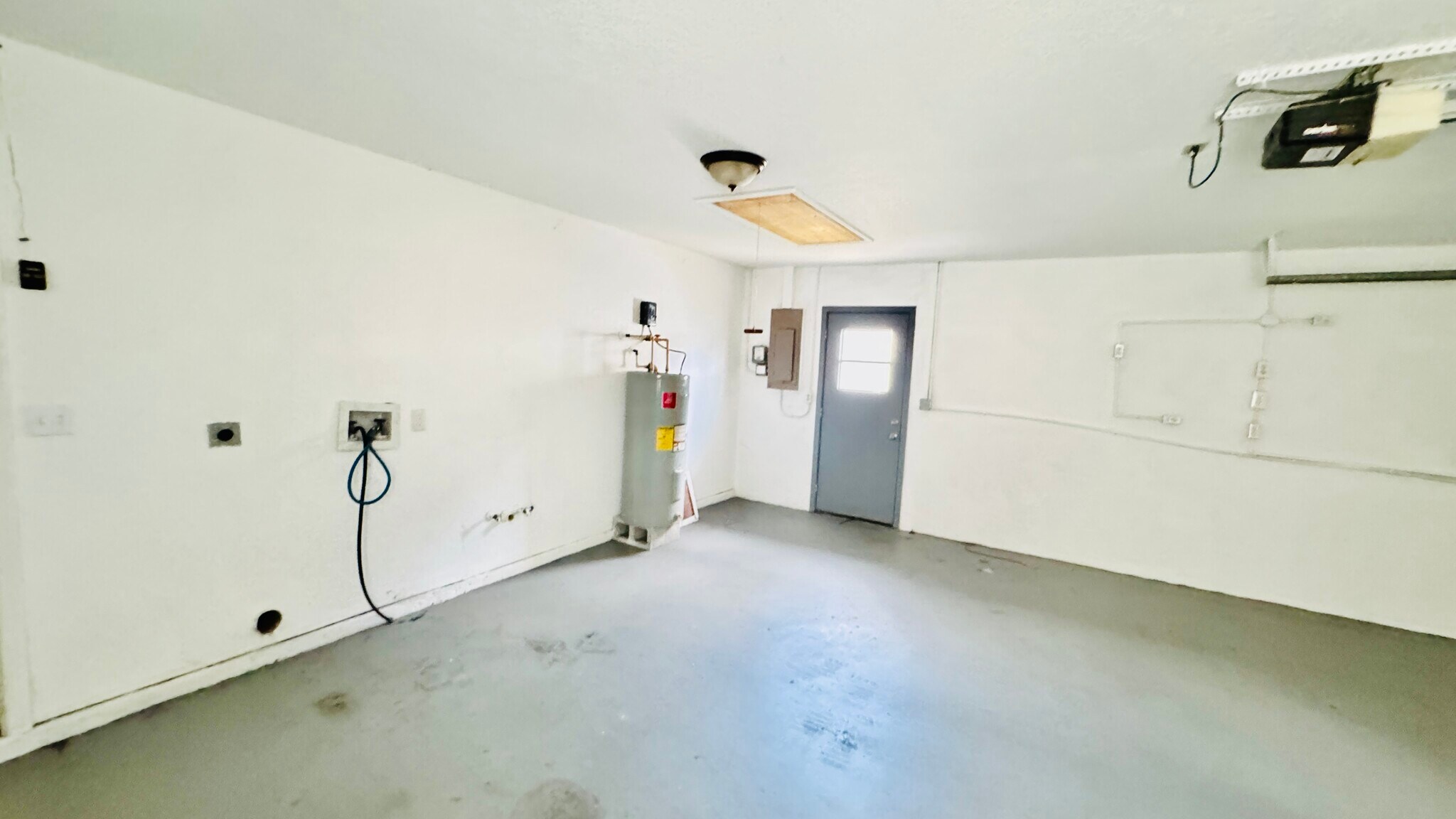 Building Photo - 225 Rail Ave