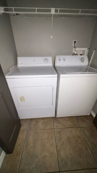 Building Photo - Full Sail/Winter Park 2/2 condo available ...