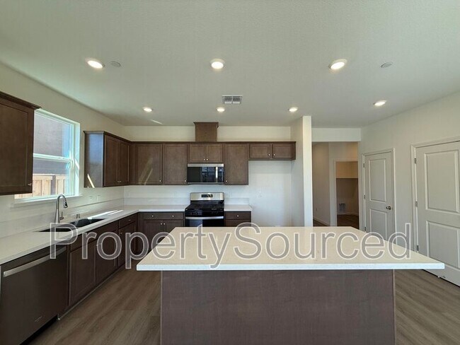 Building Photo - 2454 Cortese St