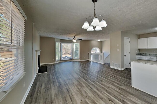 Building Photo - 42 Breckenridge Dr