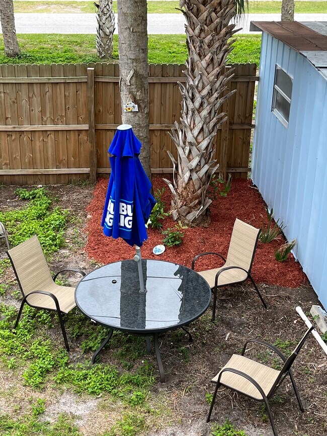 Building Photo - 10875 71st Ave