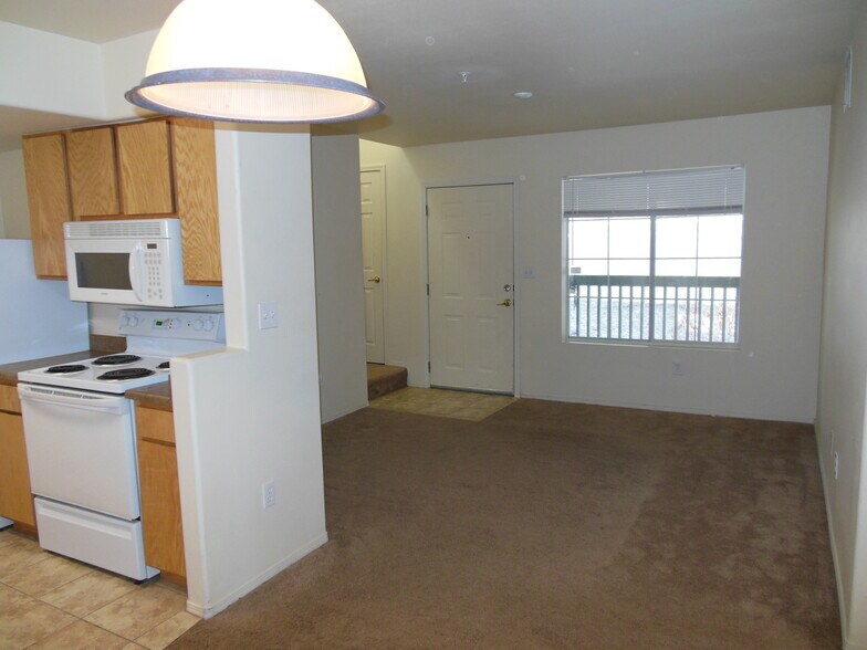 Building Photo - 1100 Goeglein Gulch #149