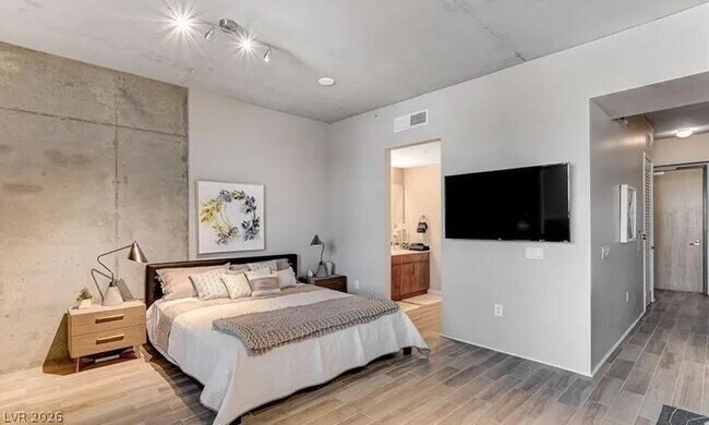 Building Photo - 353 E Bonneville Ave