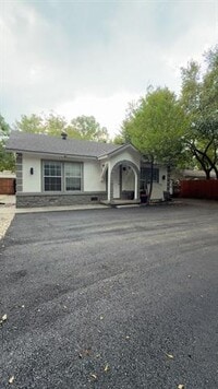 Building Photo - 306 Broadmoor Ave