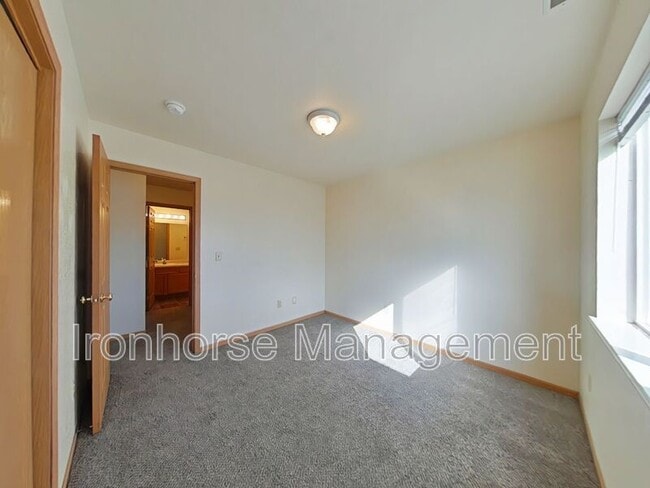 Building Photo - 2491 Wheeler Dr