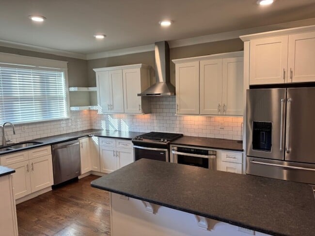 Building Photo - Beautiful custom home in East Nashville!