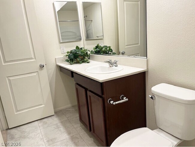 Building Photo - 5363 Lazy Breeze Ave