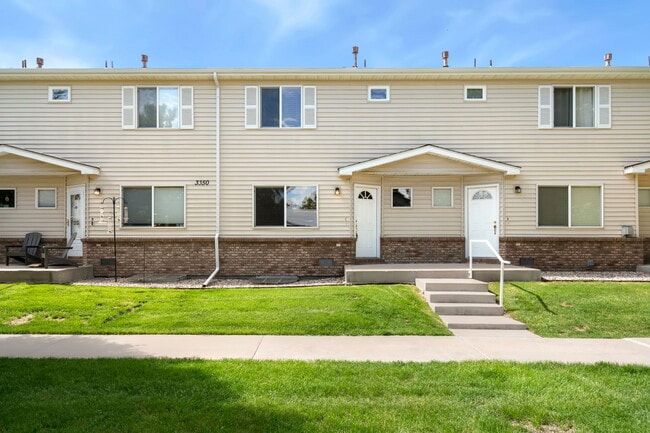 Primary Photo - 3350 Saratoga St