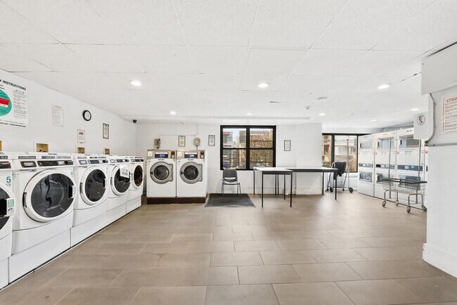 Building Photo - 500 Central Ave