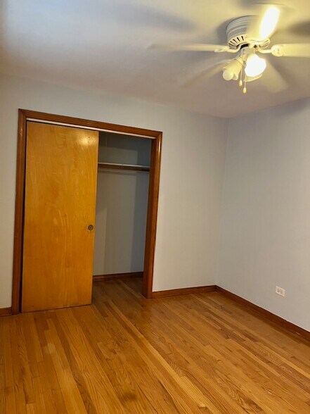 Bedroom 3 - 5748 W Montrose Ave