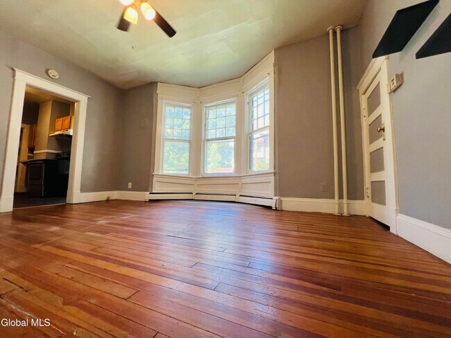 Building Photo - 57 S Main Ave