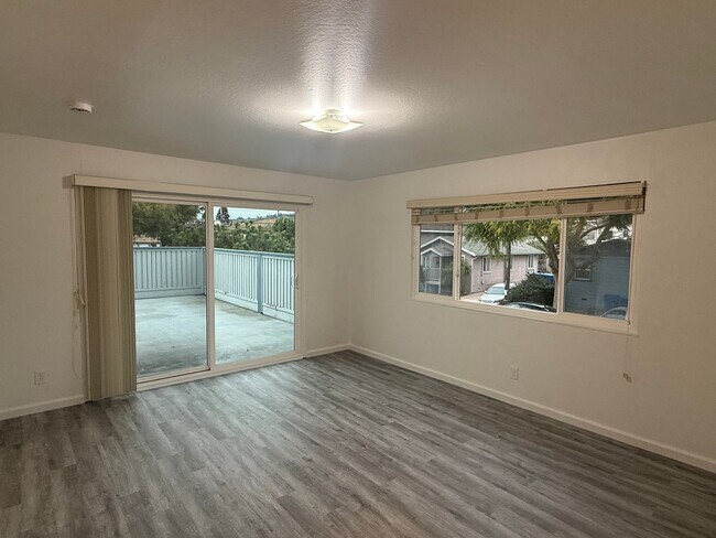 Building Photo - 3251 Santa Clara Ave