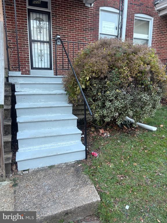 Building Photo - 5236 St Charles Ave