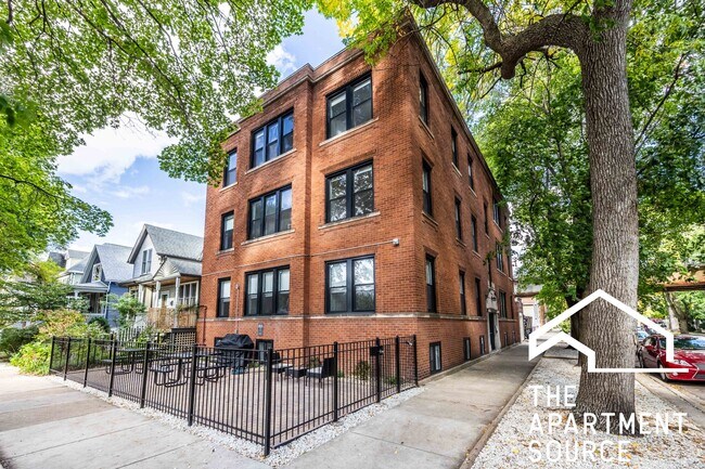 Building Photo - 4636 N Hamilton Ave