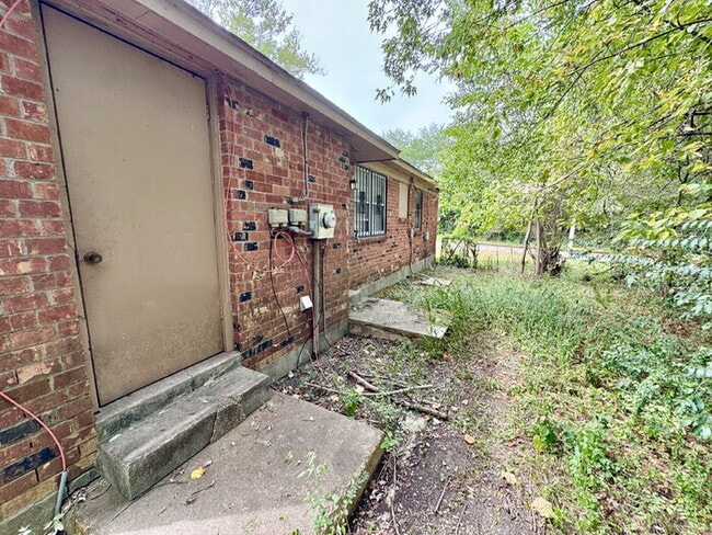 Building Photo - 4540 Spring Valley Dr