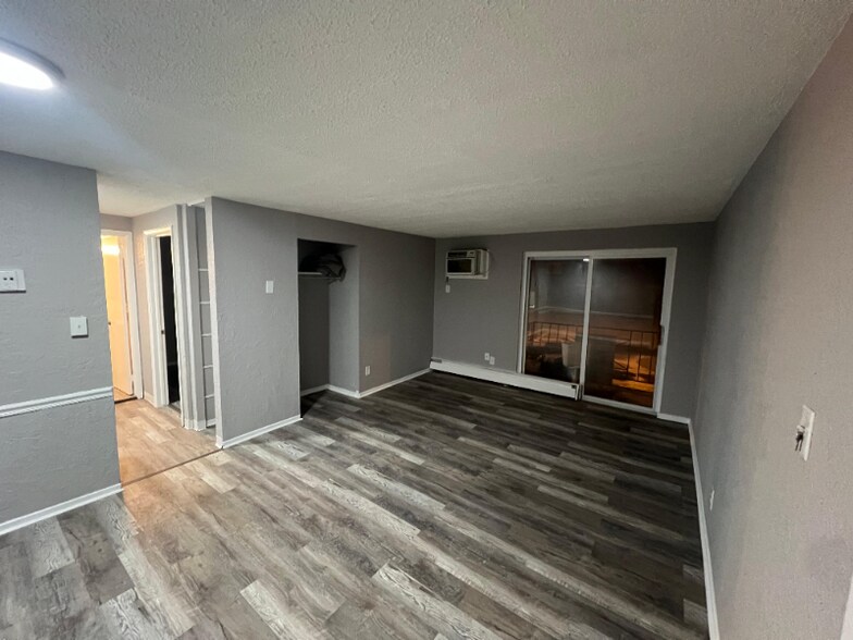 Building Photo - 13430 Euclid Ave