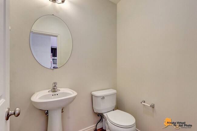 Building Photo - 6214 Ophir Dr