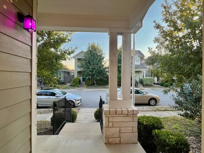 Building Photo - Off I-35 in San Marcos! $300 Move-In Credit!