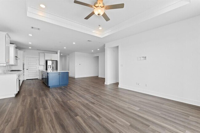 Building Photo - 323 Fish Trap Rd