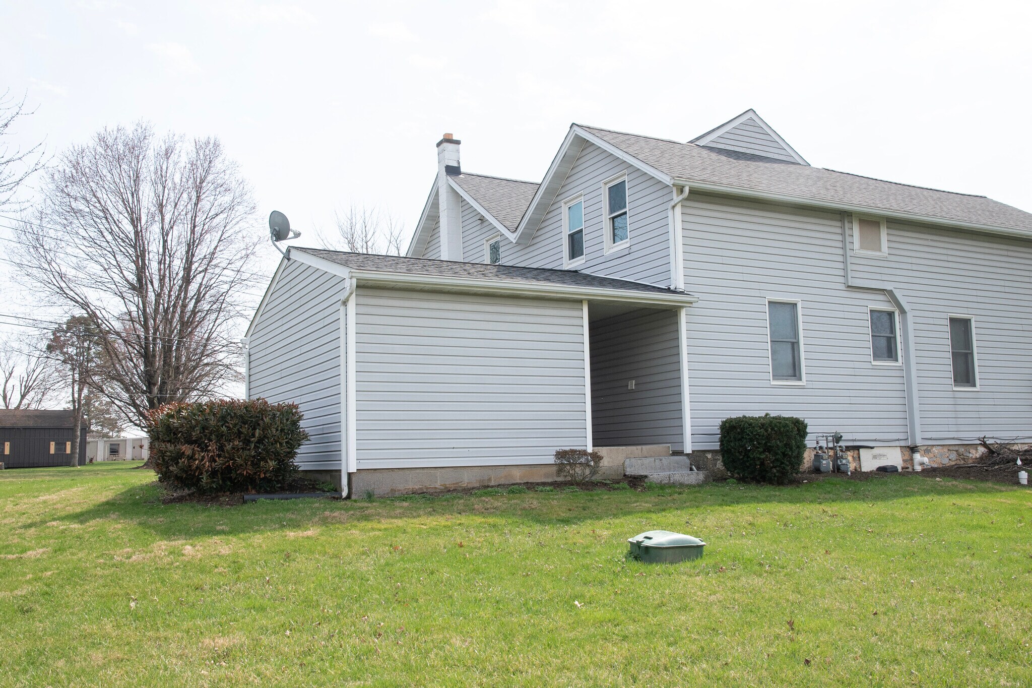 Building Photo - 1366 Lititz Rd