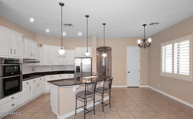 Building Photo - 2007 E Topeka Dr