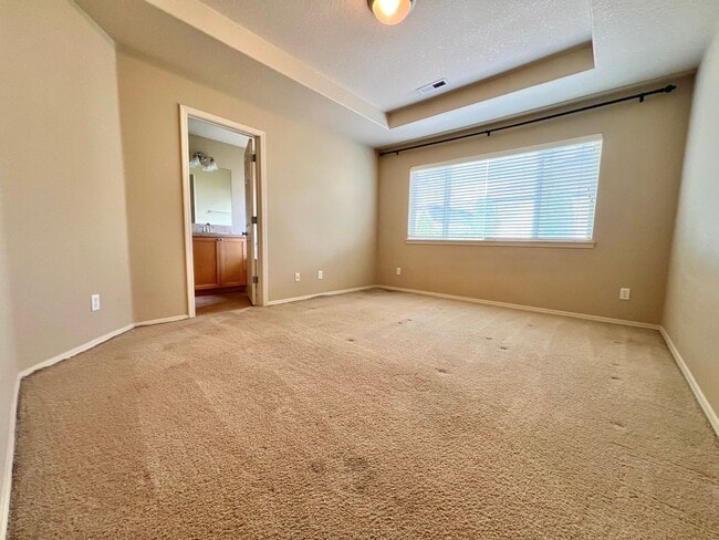 Building Photo - Beautiful 3-Bedroom Home in Hillsboro’s Desirable Arbor Roses Community!