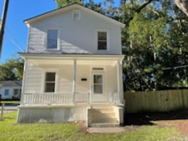 Primary Photo - For Rent – Historic 3 Bed, 2 Bath Home Jus...