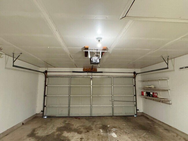 Building Photo - 1508 Highland Dr