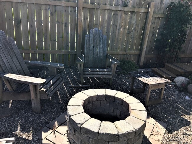 Building Photo - 5306 Meadowlark Ln