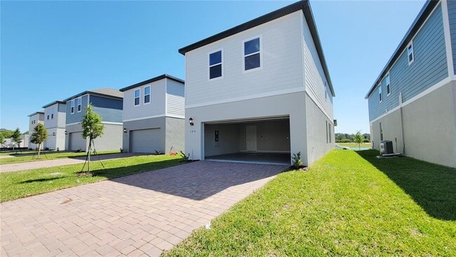 Building Photo - 348 S Zuni Rd