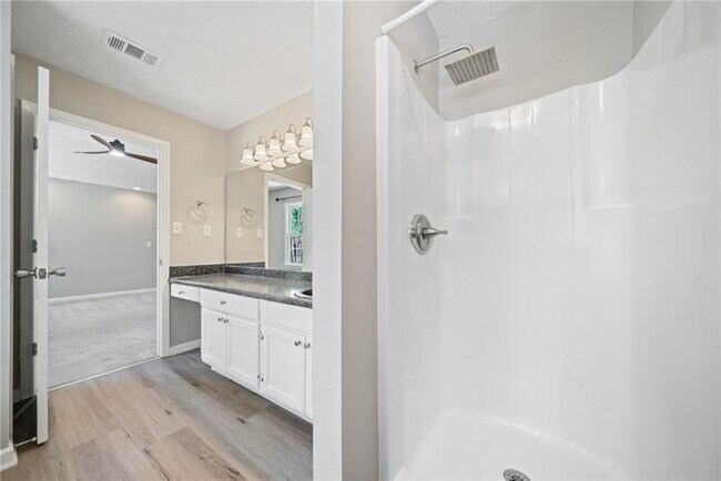 Building Photo - 5590 Princeton Oaks Dr
