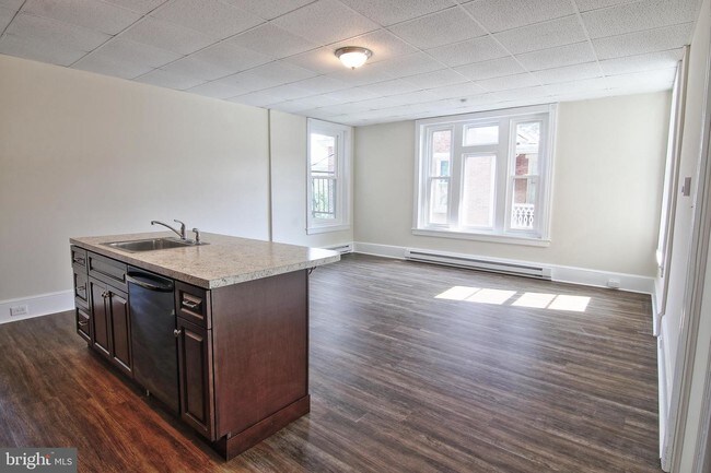 Building Photo - 1777 S Main St