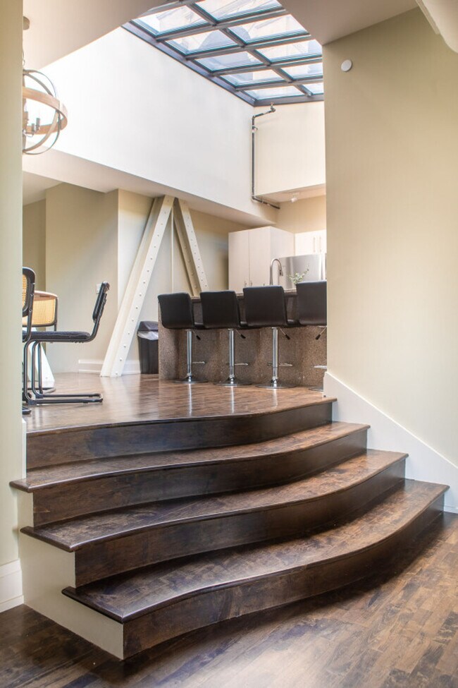 Building Photo - 225 E Michigan St