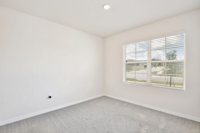 Building Photo - Beautiful 4 Bedroom, 2 bath home is Available for Rent in the Forest Lake Community!