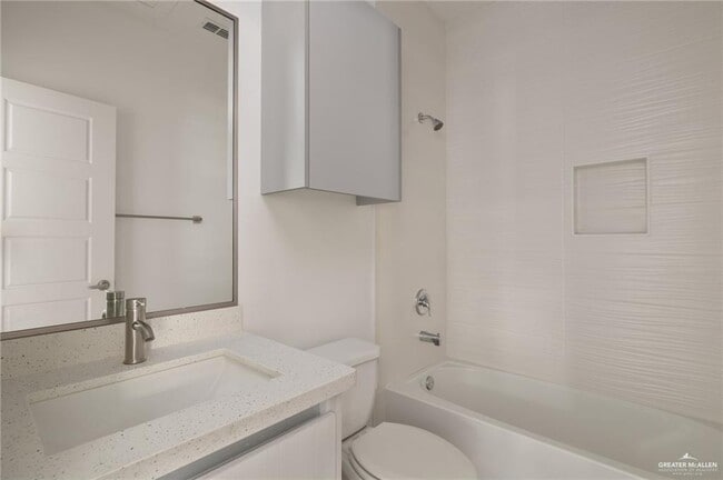Building Photo - 10 E Campeche St