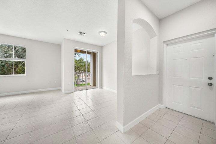 Building Photo - 1008 Shoma Dr