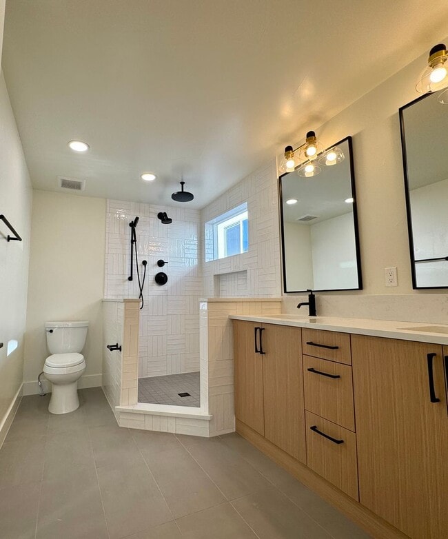 Building Photo - 1275-1279 Meade St