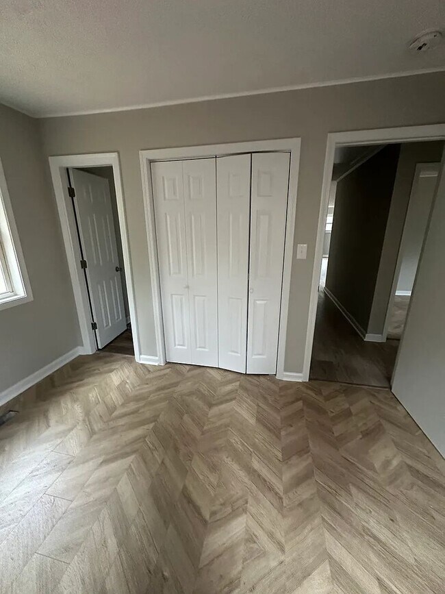 Building Photo - Charming 3BR House in Spring Lake