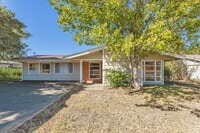 Building Photo - 520 Helena St