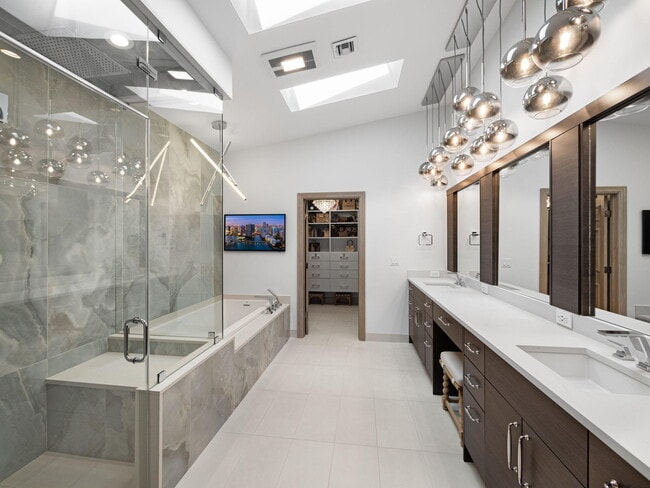Building Photo - 3299 Bridgegate Dr
