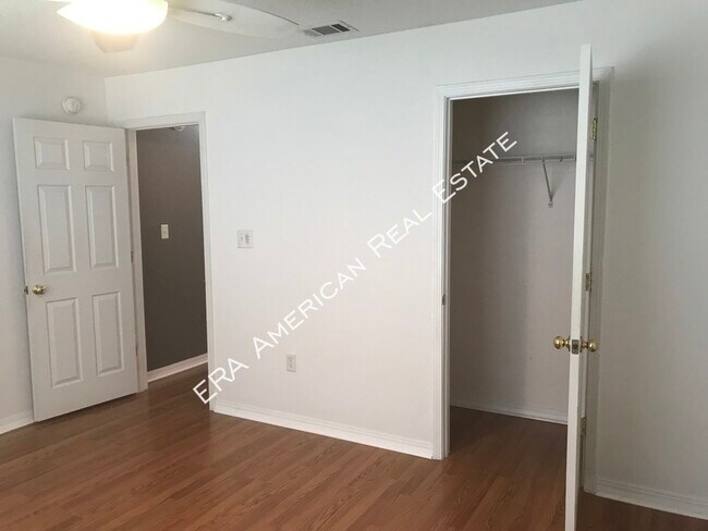 Building Photo - 9971 Parker Lake Cir