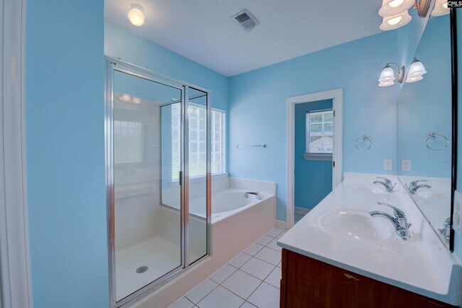 Building Photo - 3 Blue Mountain Ct