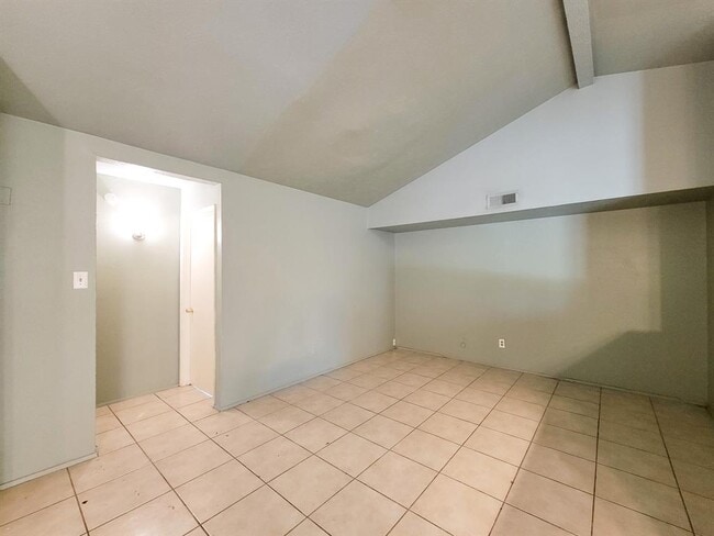 Building Photo - 17423 Ranch Country Rd
