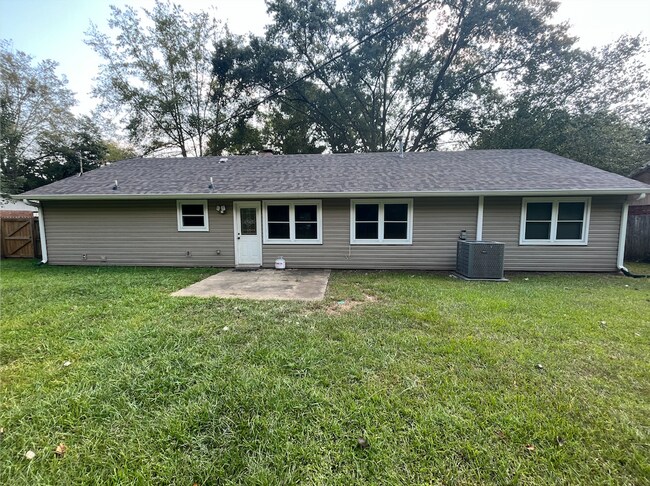 Building Photo - 3BR/2BA Home