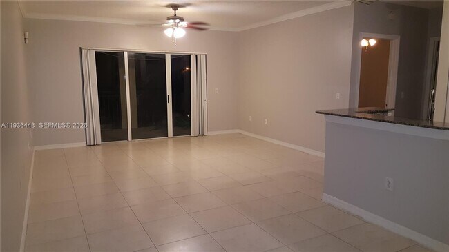 Building Photo - 2452 Centergate Dr