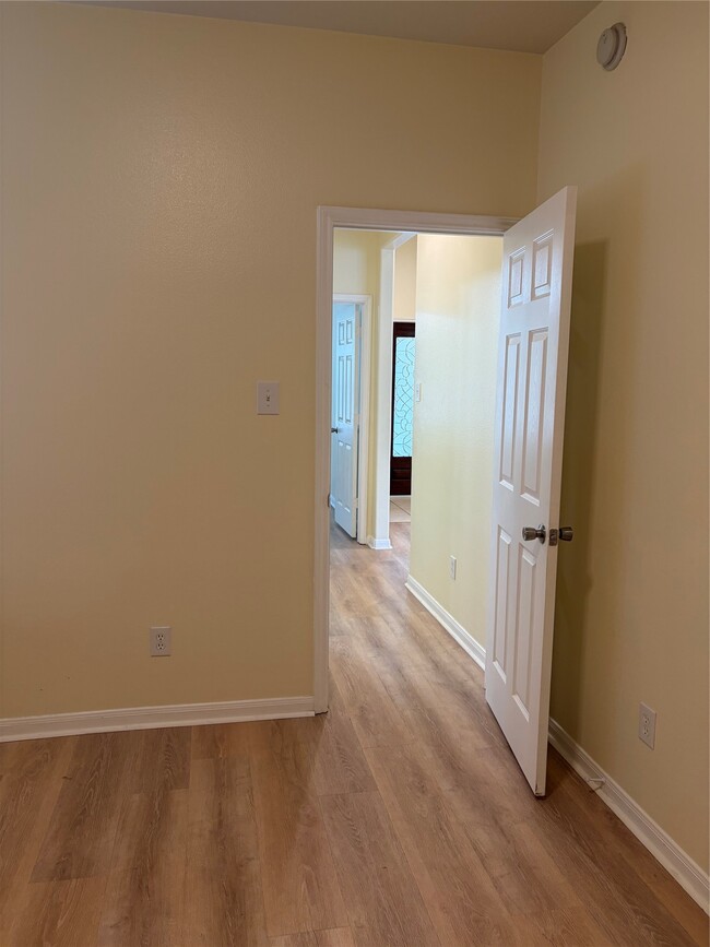 Building Photo - 15814 Granite Mountain Trail