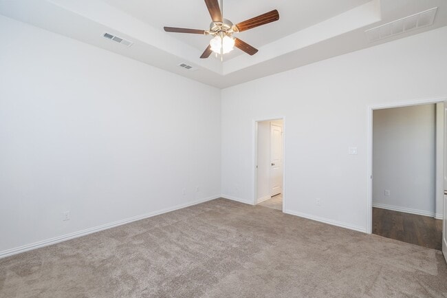 Building Photo - 336 Emerald Creek Dr