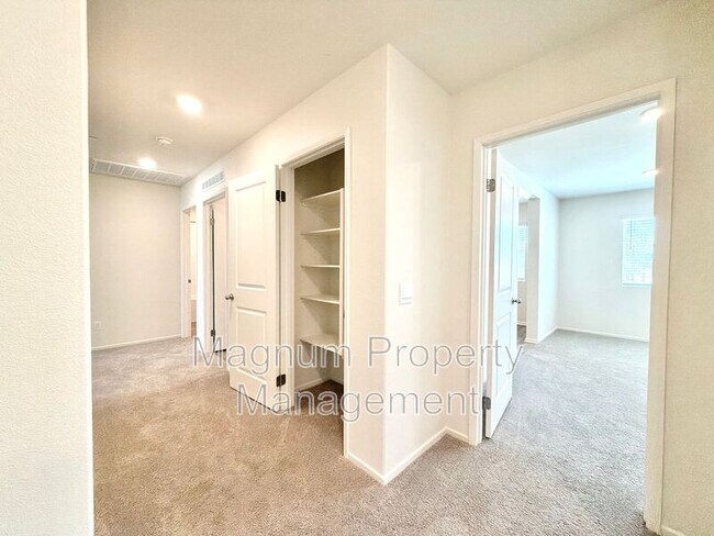 Building Photo - 31097 Water Beech Dr