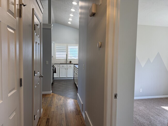 Building Photo - 4931 W Berry Creek Dr